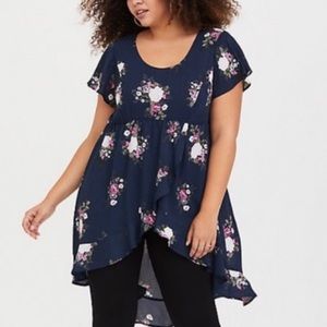 Torrid Size 2 Navy Floral Georgette Tunic